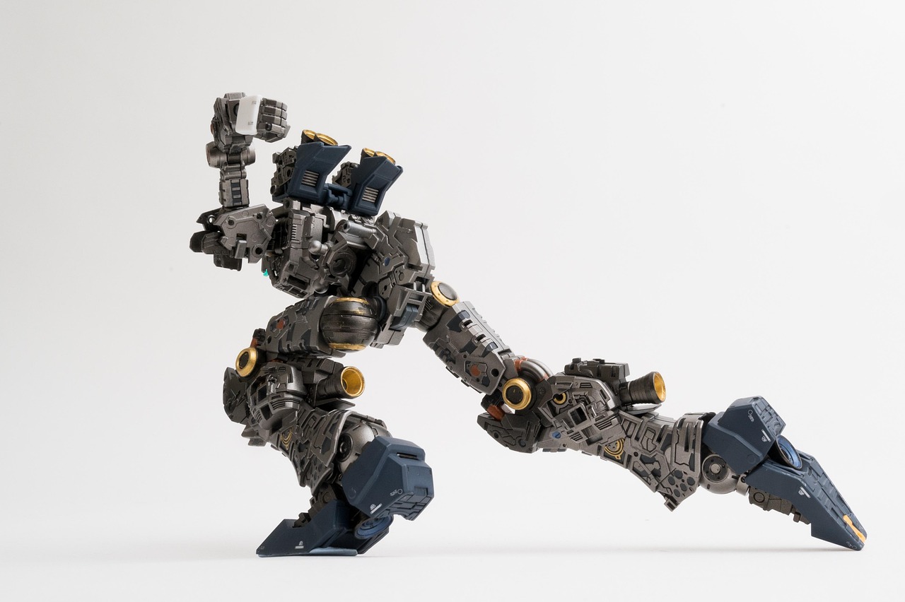 接触冷感インナーを使った夏のビジネススタイルは？