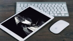 リモートワークで快適に過ごすためのメンズインナーは？