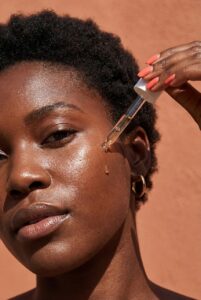 保湿できるインナーを選ぶメンズのポイントは？